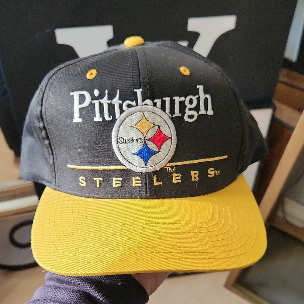 Vintage Pittsburgh Steelers Black and Yellow Cap